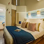 Hotelo Charite Otel Lyon
