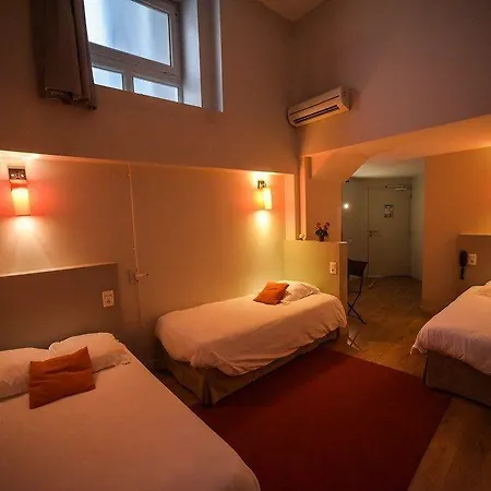 Отель Hotelo Charite Лион