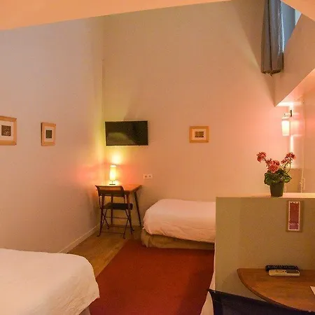 Отель Hotelo Charite 3*