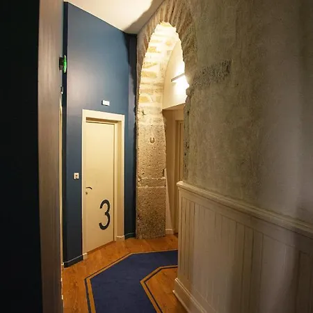 Hotelo Charité Hotel 3*