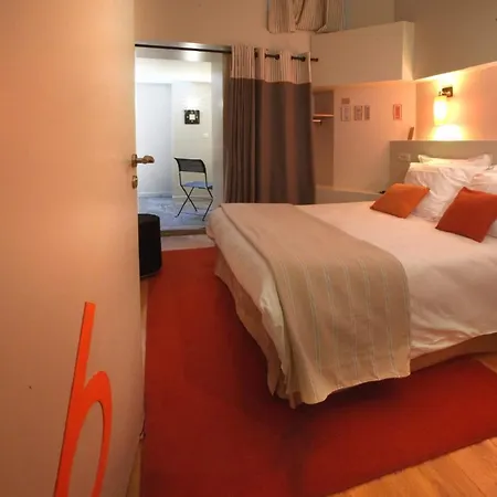 Hotelo Charite Otel