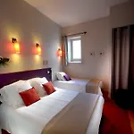Hotelo Charité Hotel